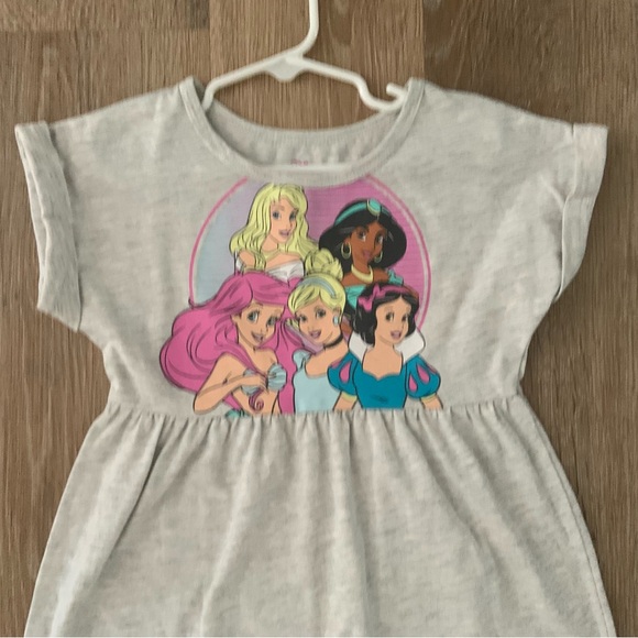 Disney Girl's XS (4-5) Light Gray Casual Short Sleeve Dress With Disney Princess - Picture 3 of 7